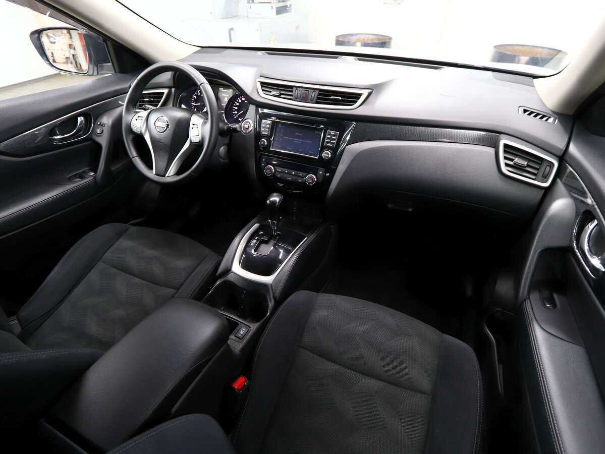 Б/У Ниссан Икс-Трейл 2017 года. Фото: #14