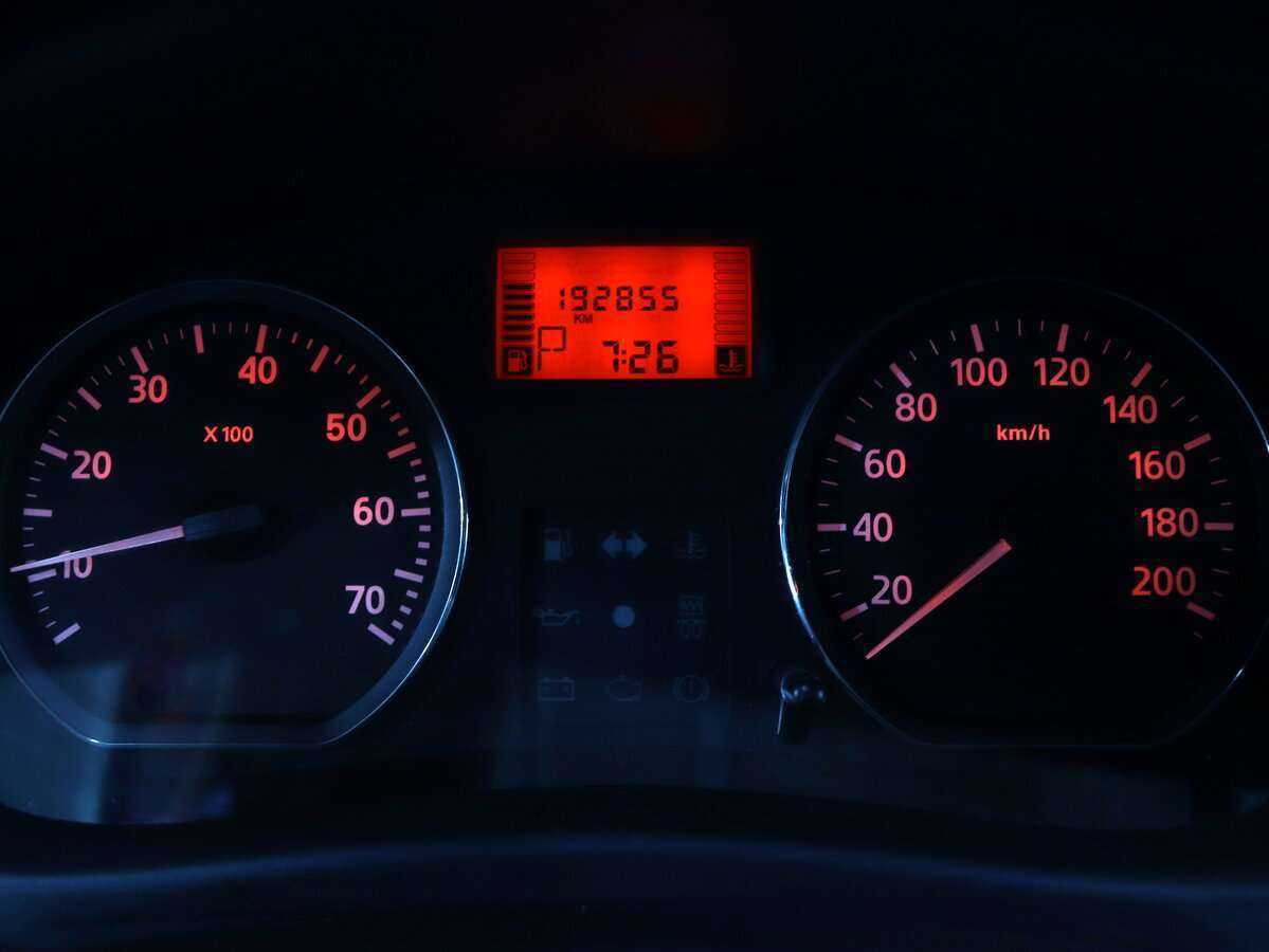 Б/У Ниссан Альмера 2014 года. Фото: #16