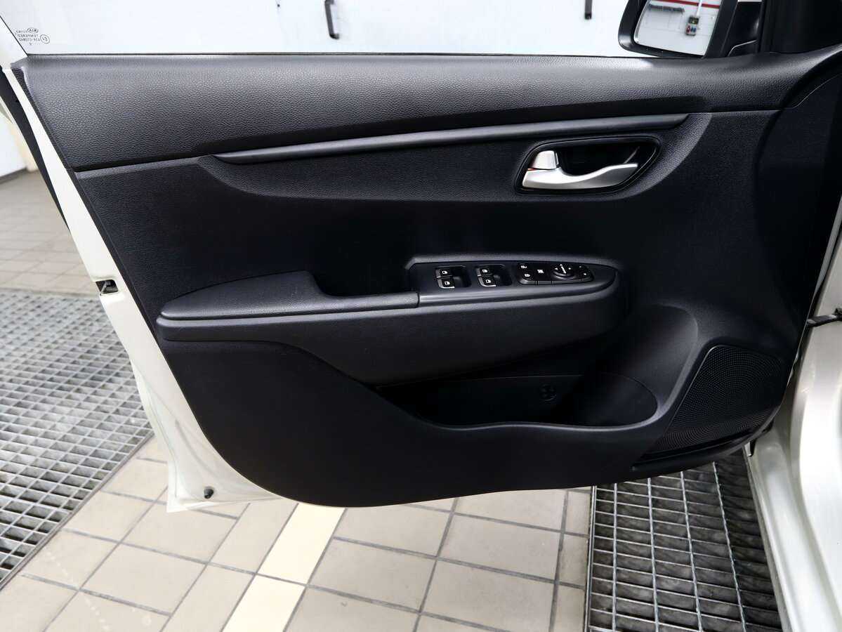 Б/У Киа Рио 2019 года. Фото: #13