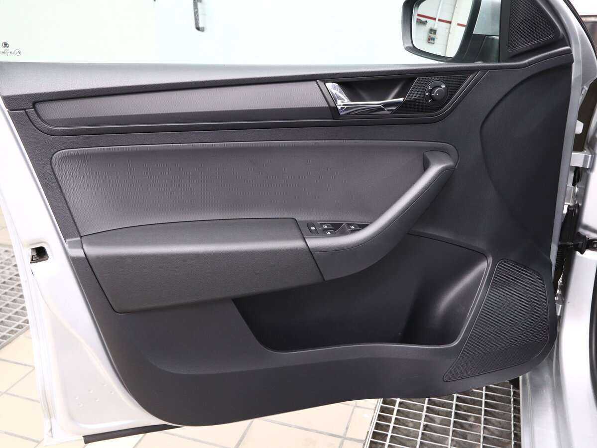 Б/У Шкода Рапид 2018 года. Фото: #10