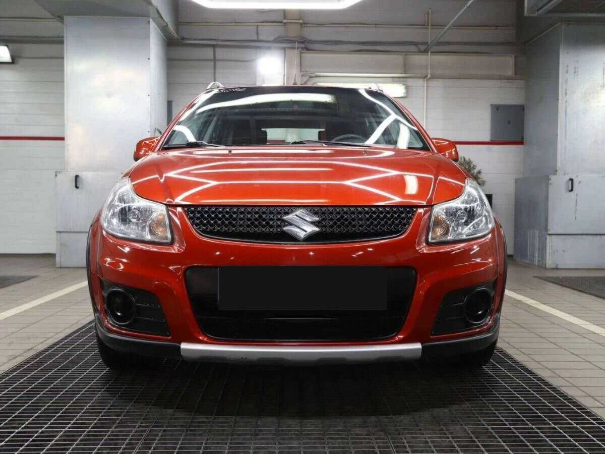 Б/У Сузуки С-Икс4 2013 года. Фото: #1