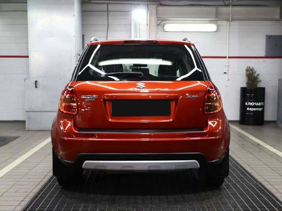 Б/У Сузуки С-Икс4 2013 года. Фото: #3