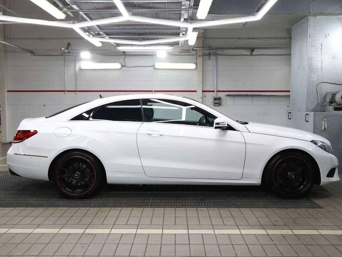 Mercedes-Benz E-Класс 2013 года с пробегом. Фото: #1