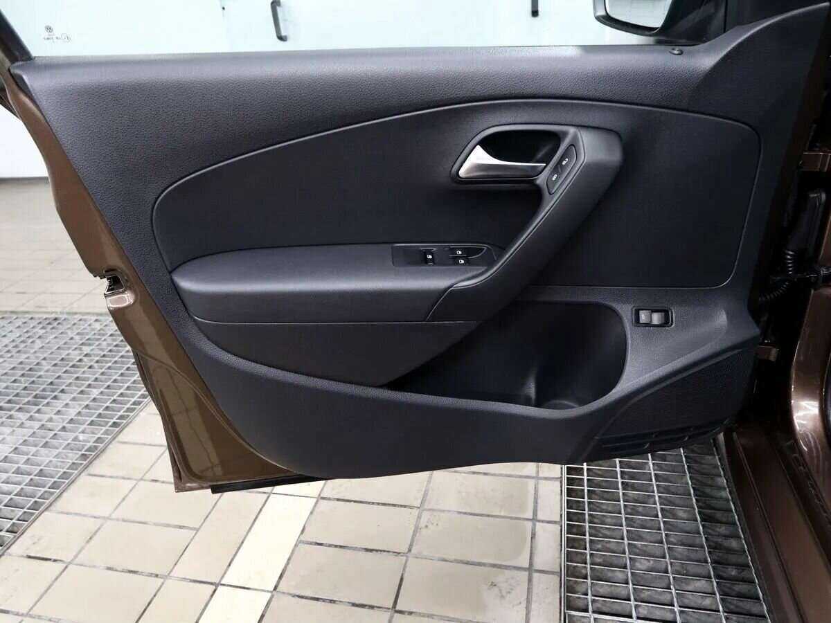 Б/У Фольксваген Поло 2018 года. Фото: #12