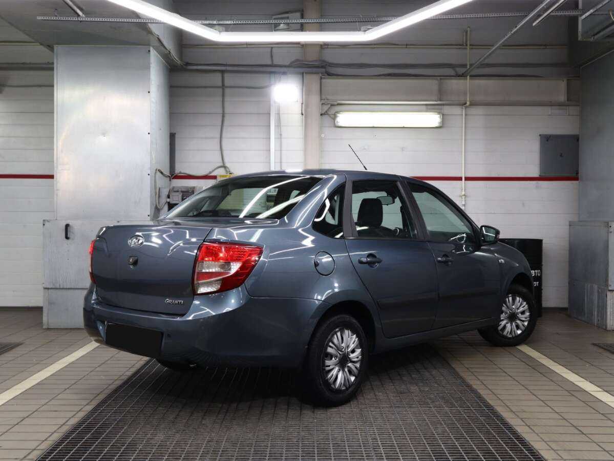 Б/У Лада (ВАЗ) Гранта 2015 года. Фото: #1