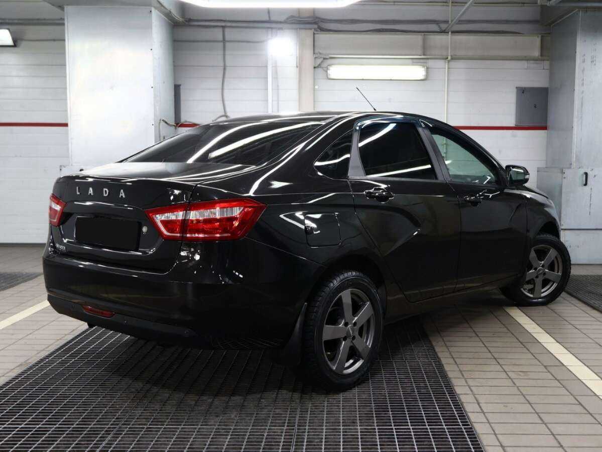 Б/У Лада (ВАЗ) Веста 2015 года. Фото: #1