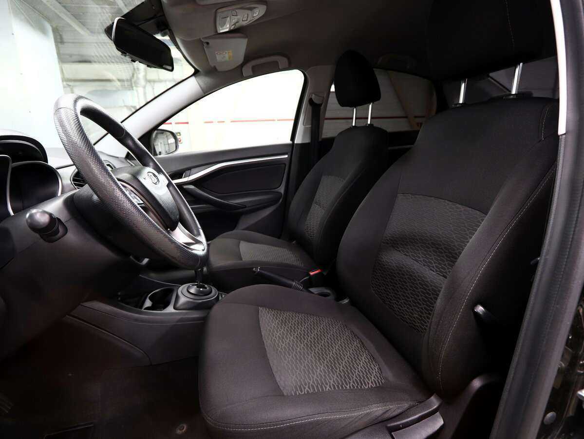 Б/У Лада (ВАЗ) Веста 2015 года. Фото: #5