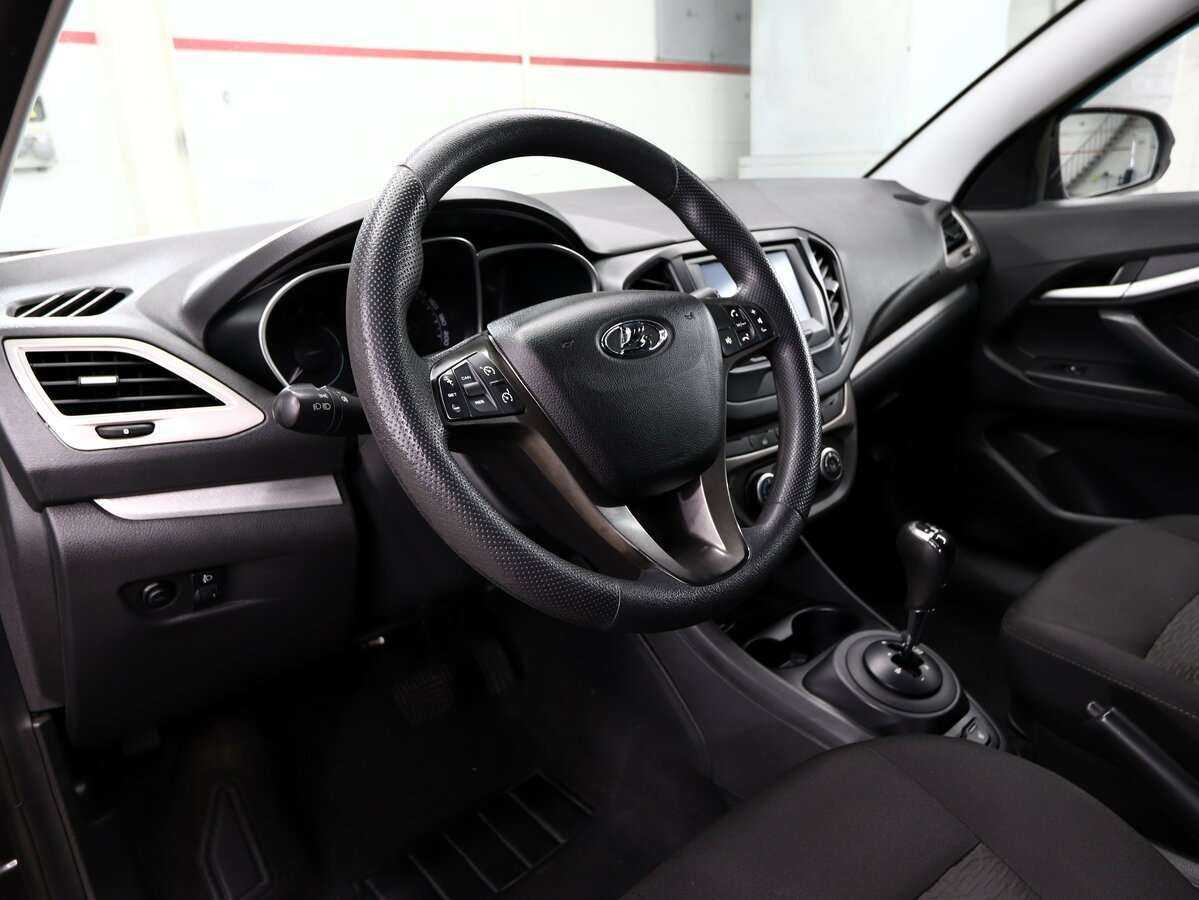 Б/У Лада (ВАЗ) Веста 2015 года. Фото: #6