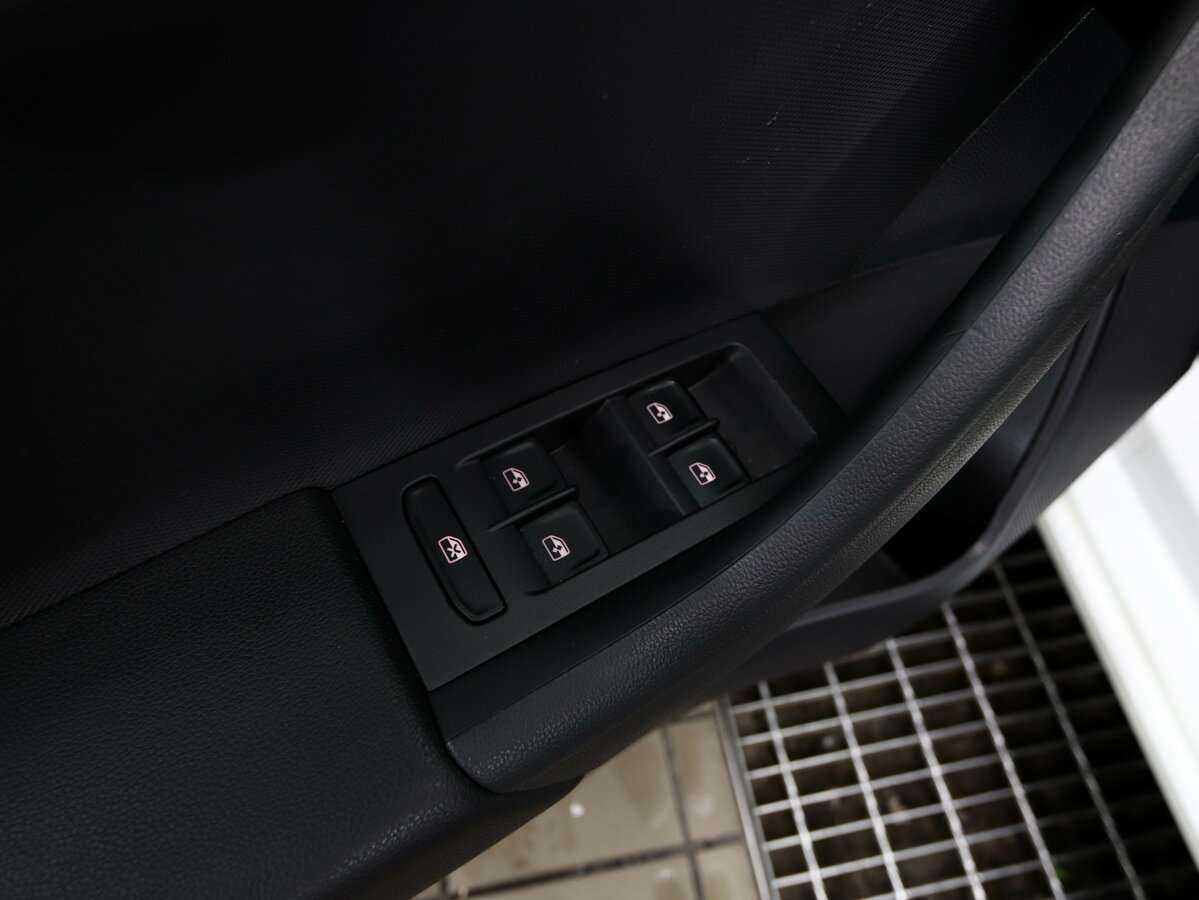 Б/У Фольксваген Поло 2020 года. Фото: #8