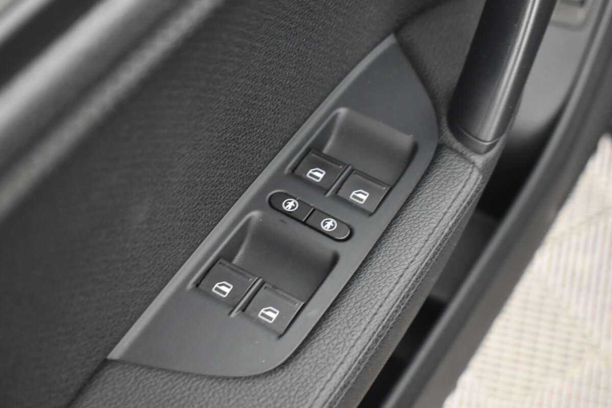 Volkswagen Touareg 2013 года с пробегом. Фото: #9