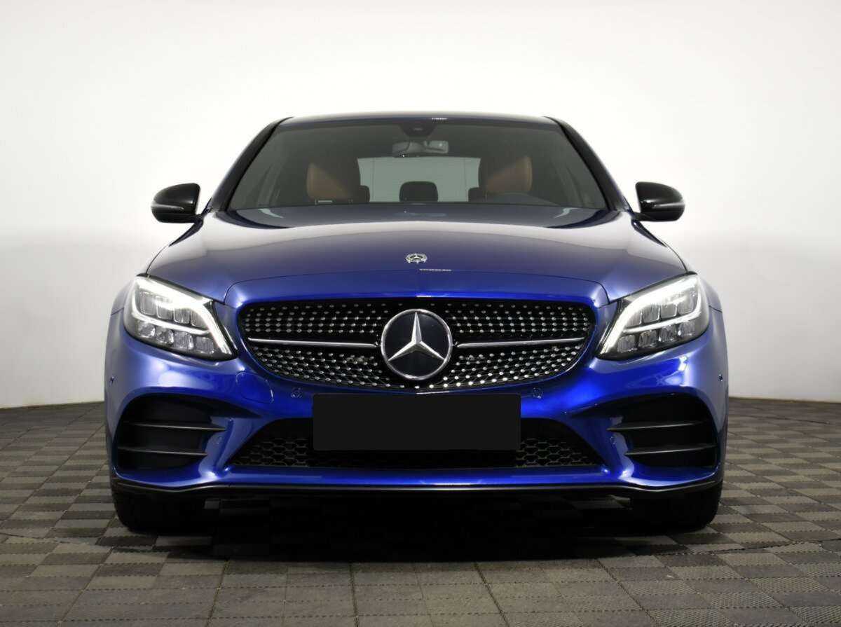 Mercedes-Benz C-Класс 2018 года с пробегом. Фото: #1