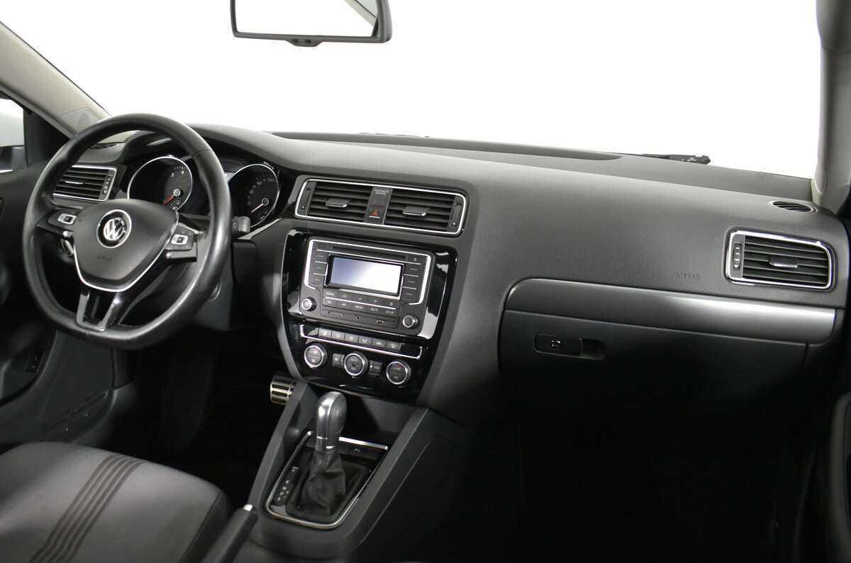 Б/У Фольксваген Джетта 2016 года. Фото: #9