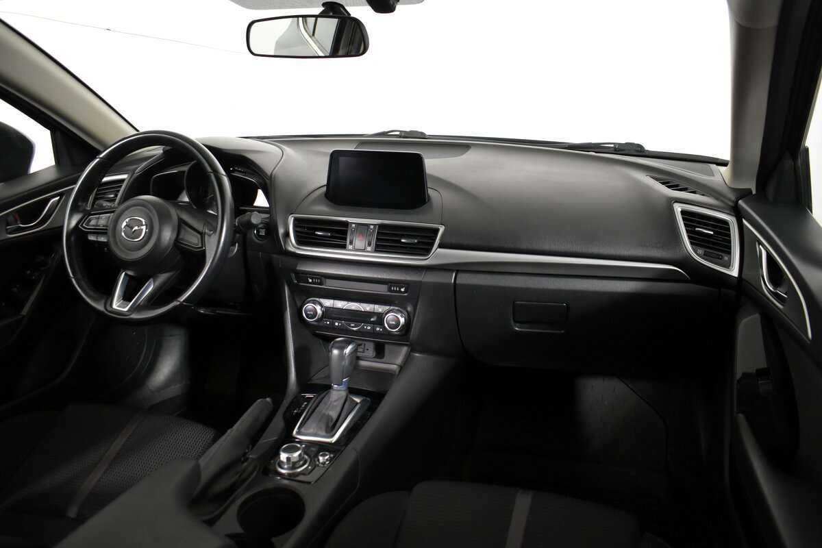 Б/У Мазда 3 2017 года. Фото: #12