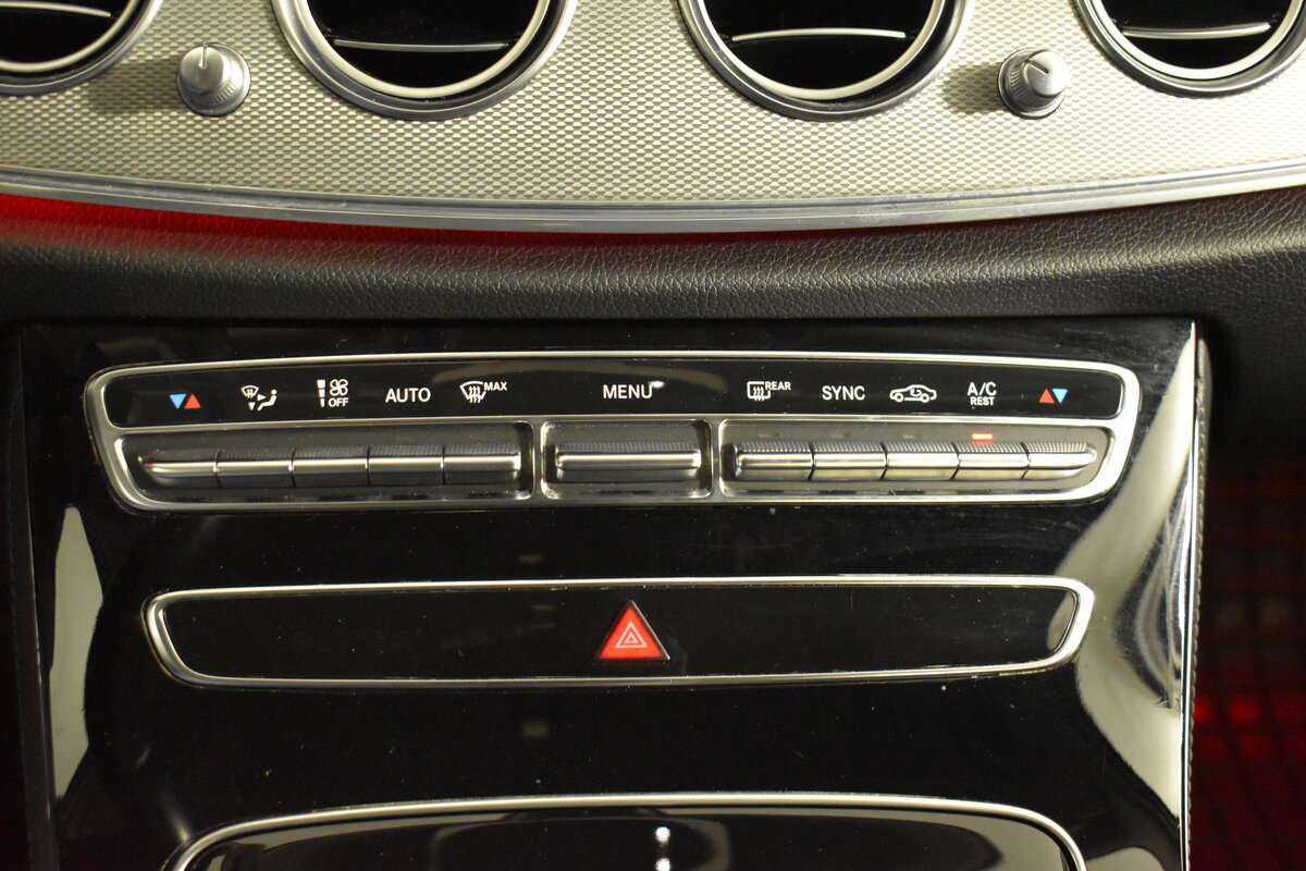 Mercedes-Benz E-Класс 2018 года с пробегом. Фото: #17