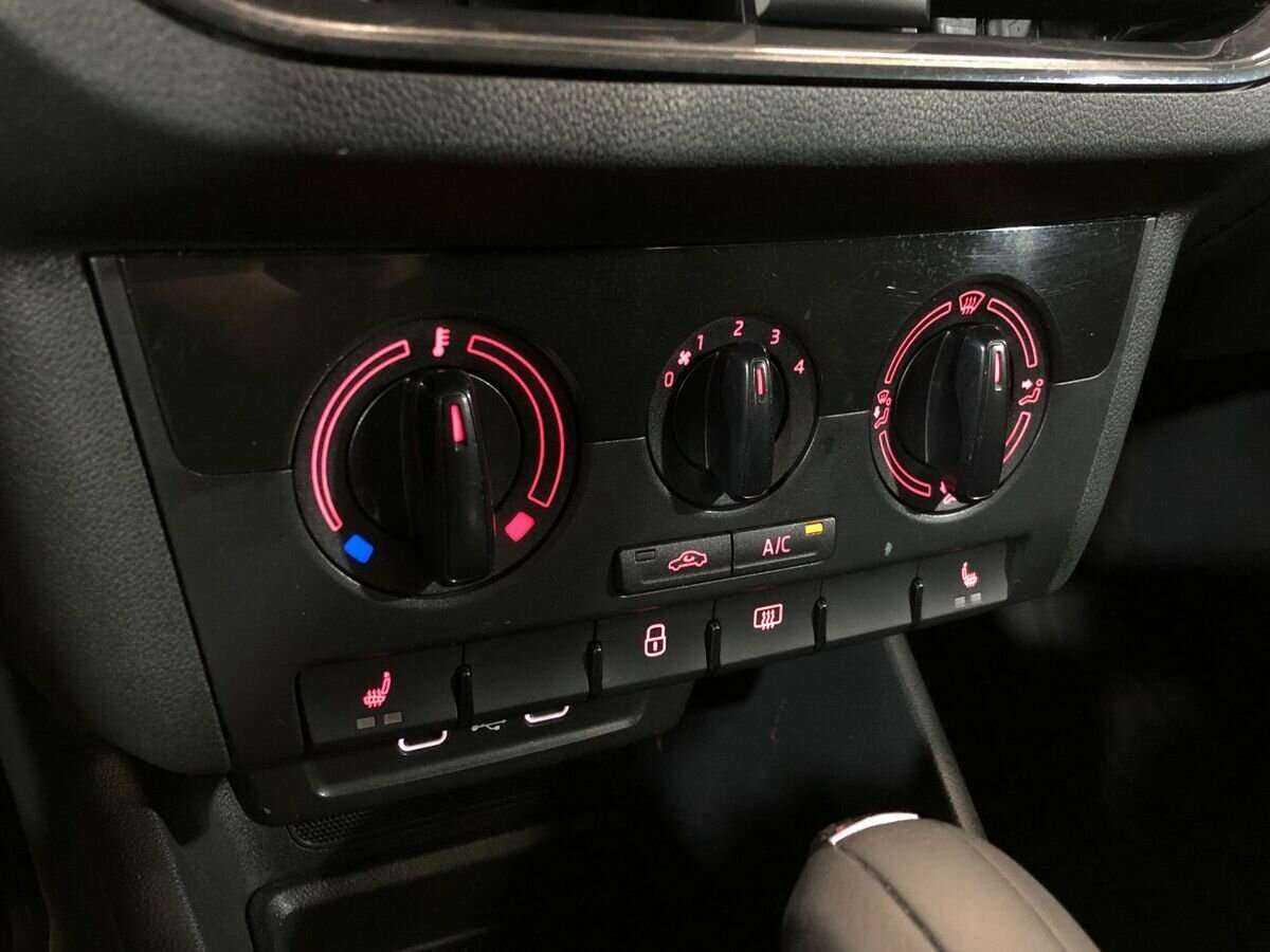 Б/У Фольксваген Поло 2020 года. Фото: #13