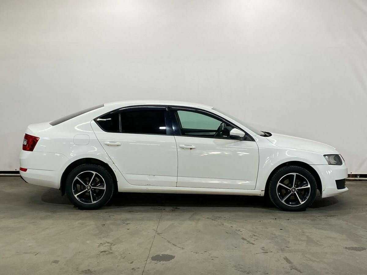 Б/У Шкода Октавия 2013 года. Фото: #3