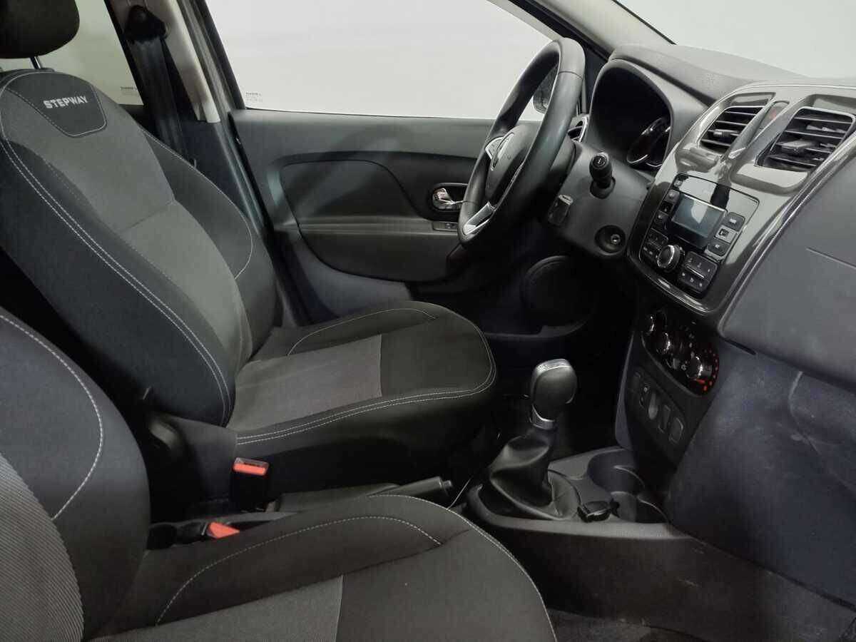 Б/У Рено Сандеро 2021 года. Фото: #8