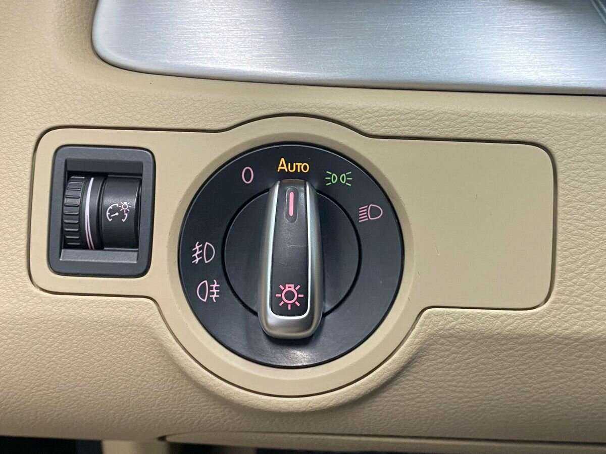 Б/У Фольксваген Пассат 2012 года. Фото: #16