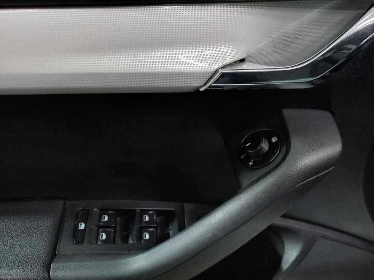 Б/У Шкода Октавия 2015 года. Фото: #13