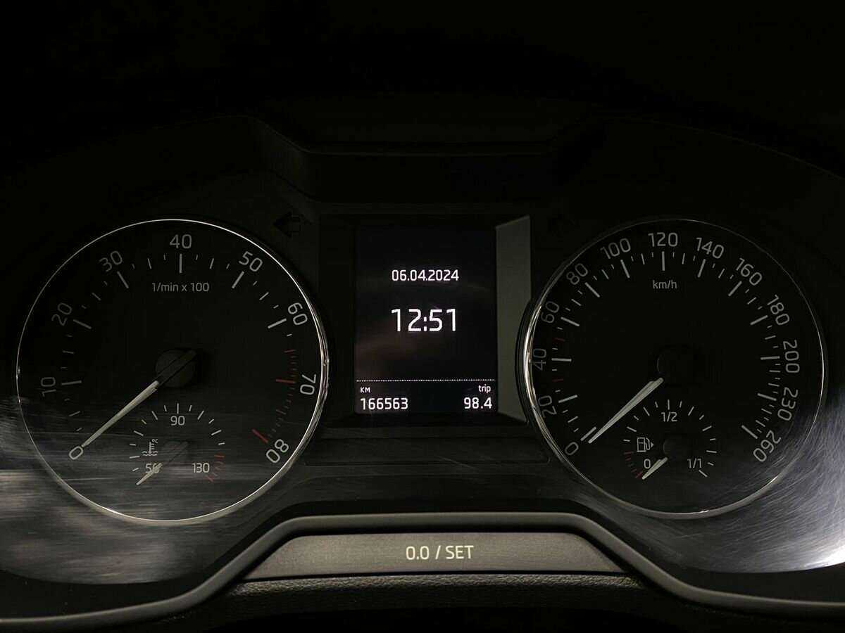 Б/У Шкода Октавия 2013 года. Фото: #14