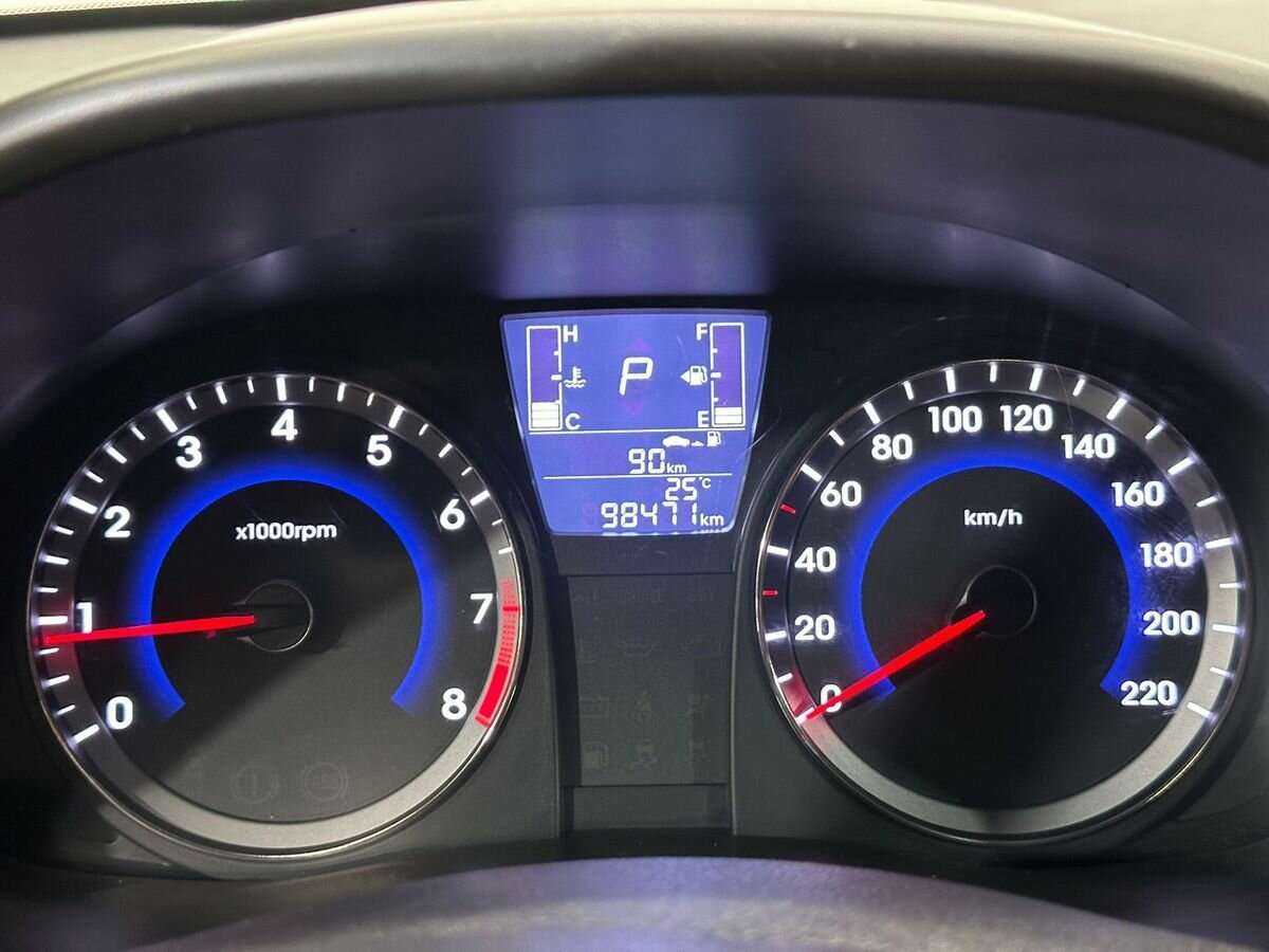 Б/У Хендай Солярис 2015 года. Фото: #8