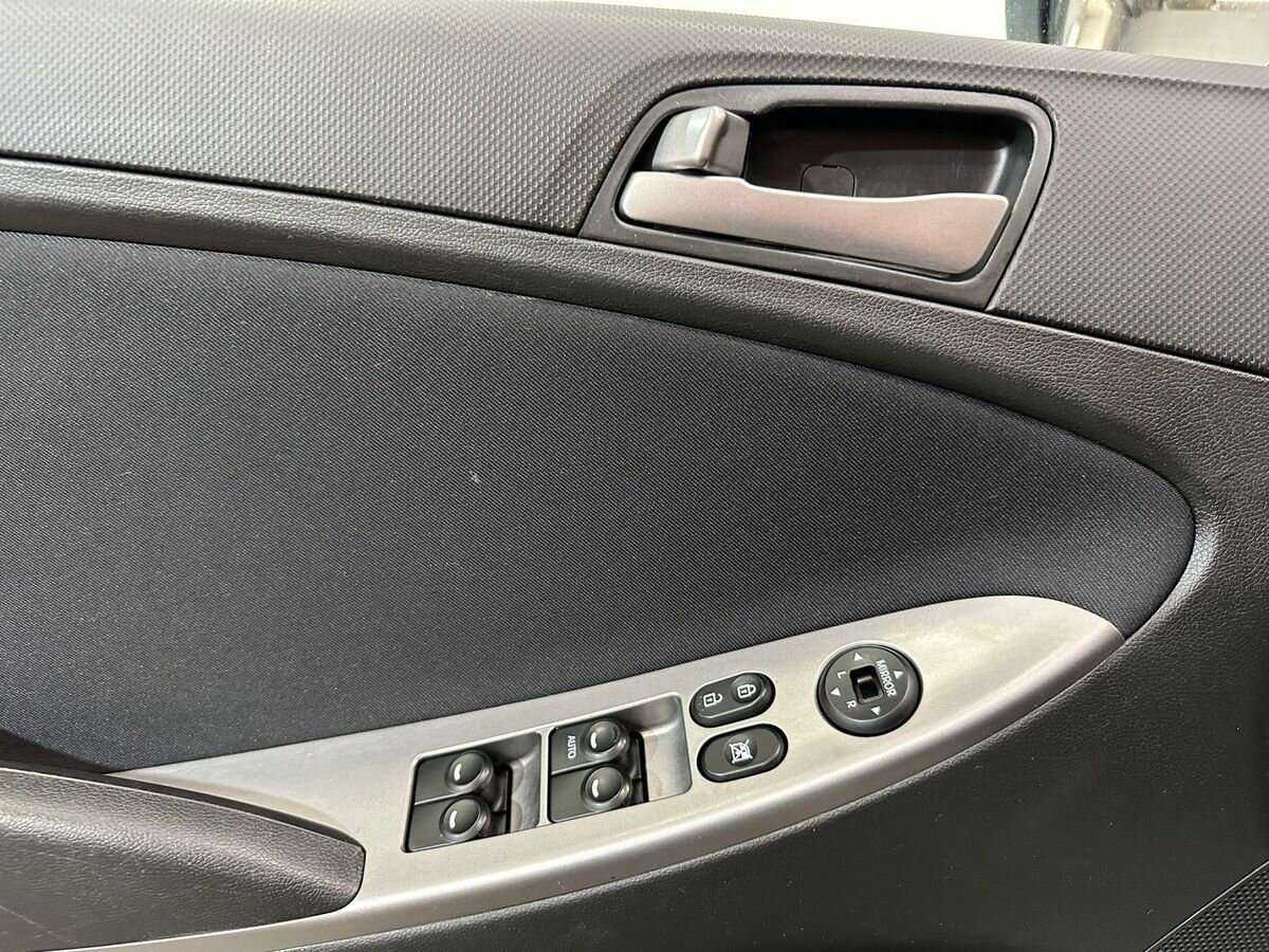 Б/У Хендай Солярис 2015 года. Фото: #13