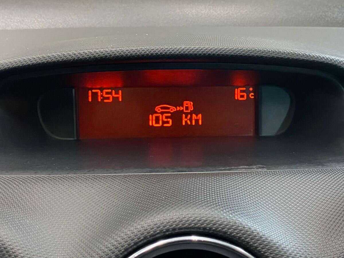 Б/У Пежо 408 2012 года. Фото: #12