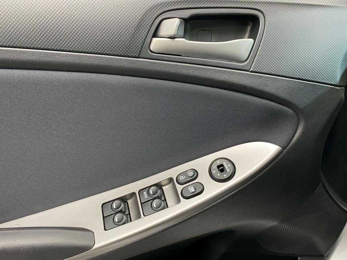 Б/У Хендай Солярис 2015 года. Фото: #15