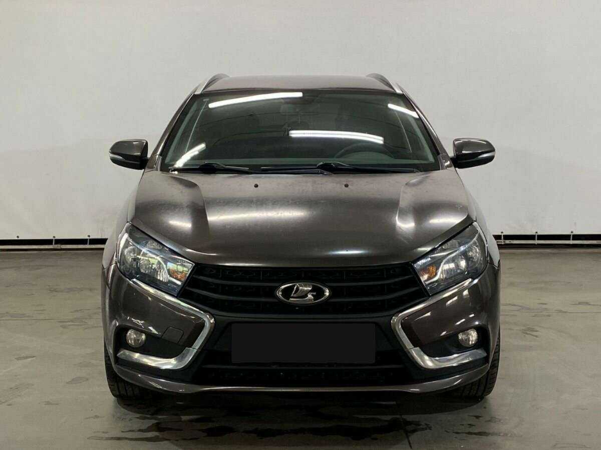 Б/У Лада (ВАЗ) Веста 2018 года. Фото: #1