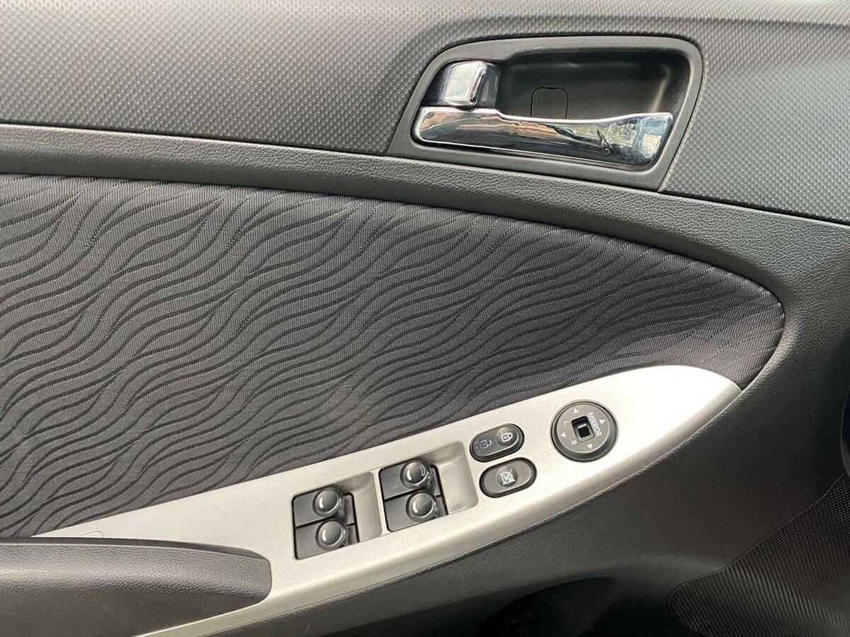 Б/У Хендай Солярис 2013 года. Фото: #15