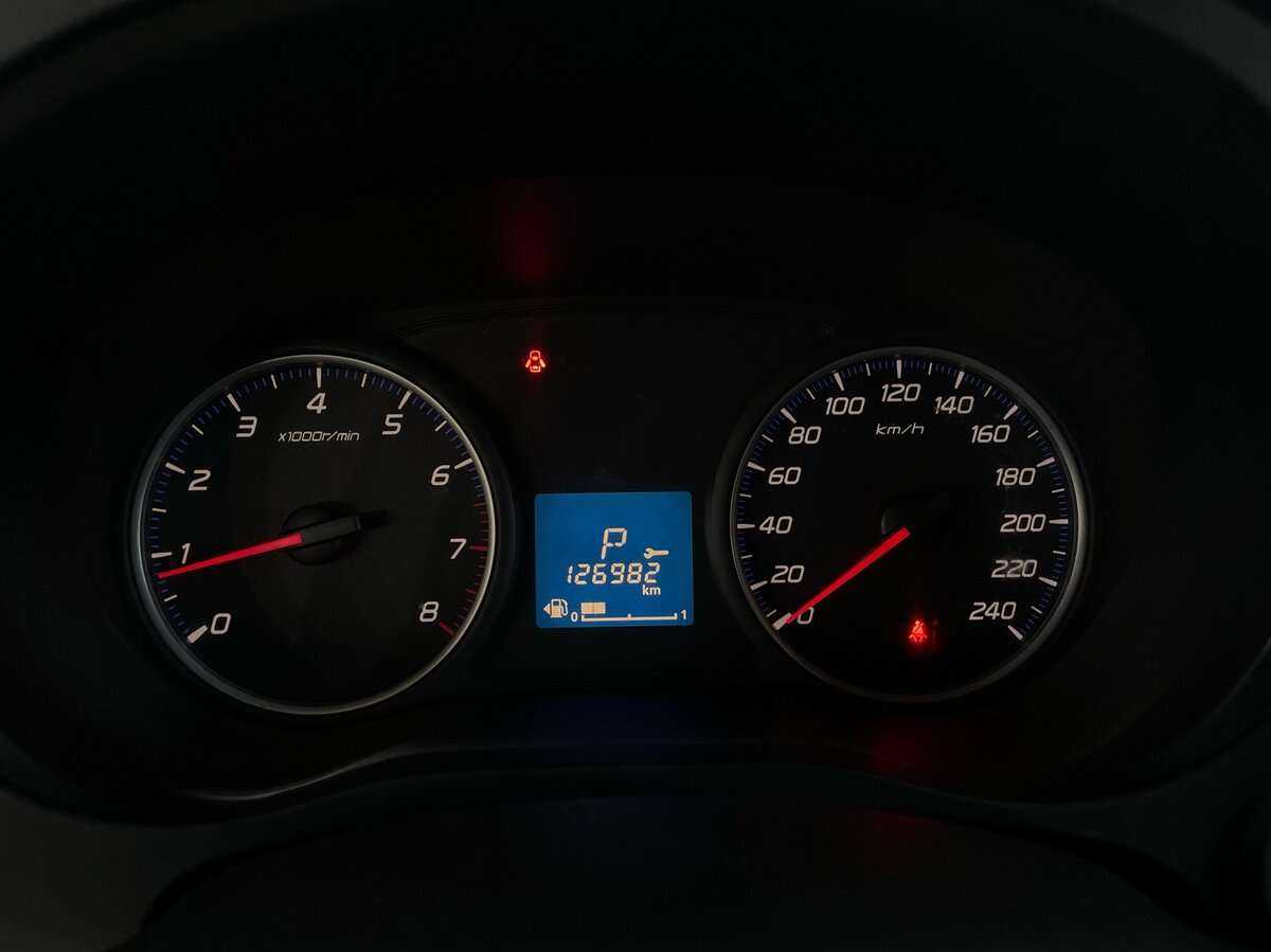 Б/У Митсубиши Оутлэндер 2018 года. Фото: #12