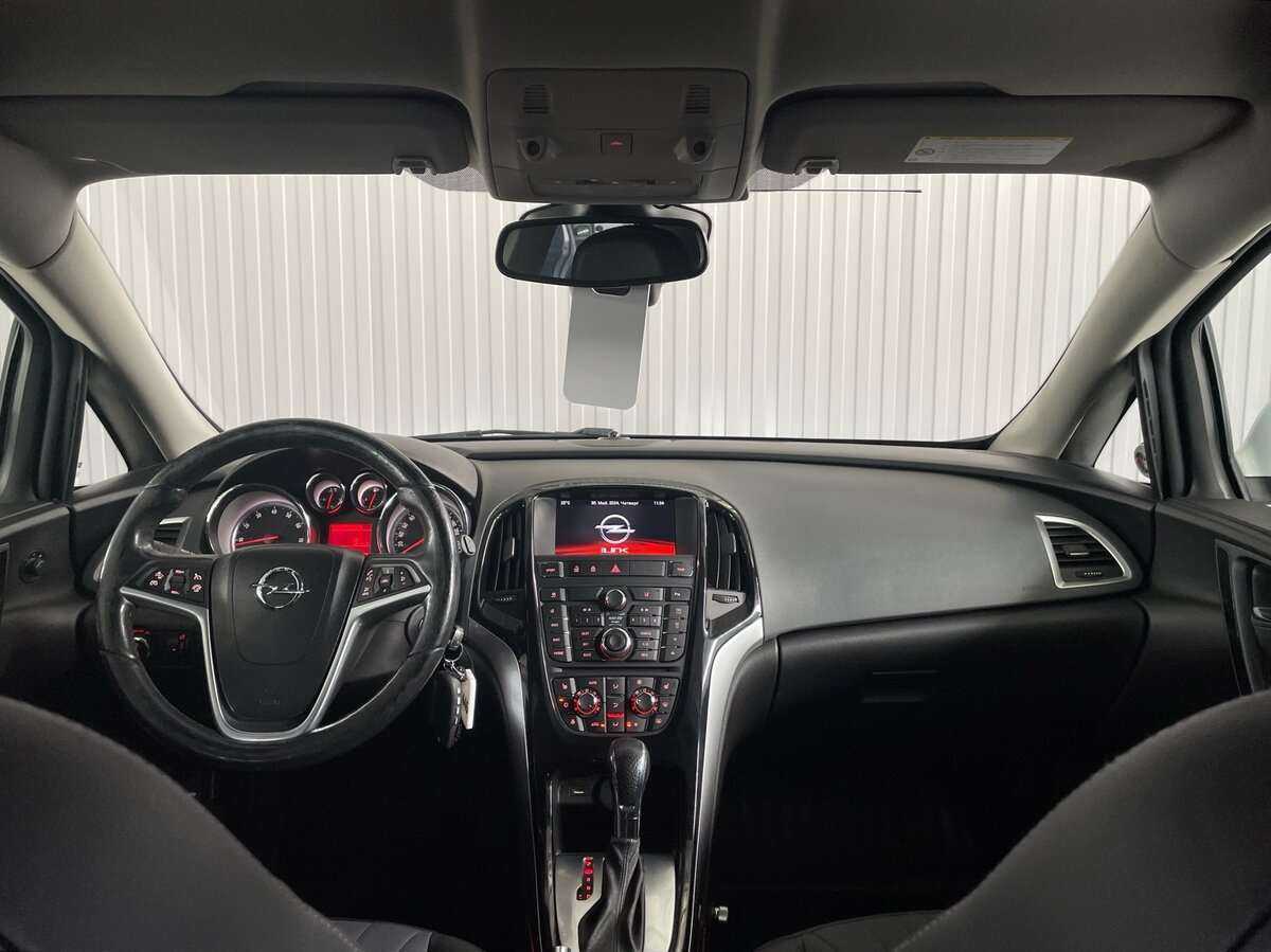 Б/У Опель Астра 2014 года. Фото: #8