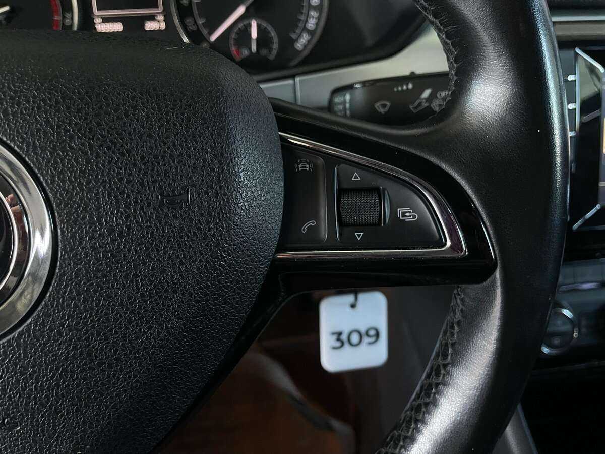 Б/У Шкода Суперб 2015 года. Фото: #11