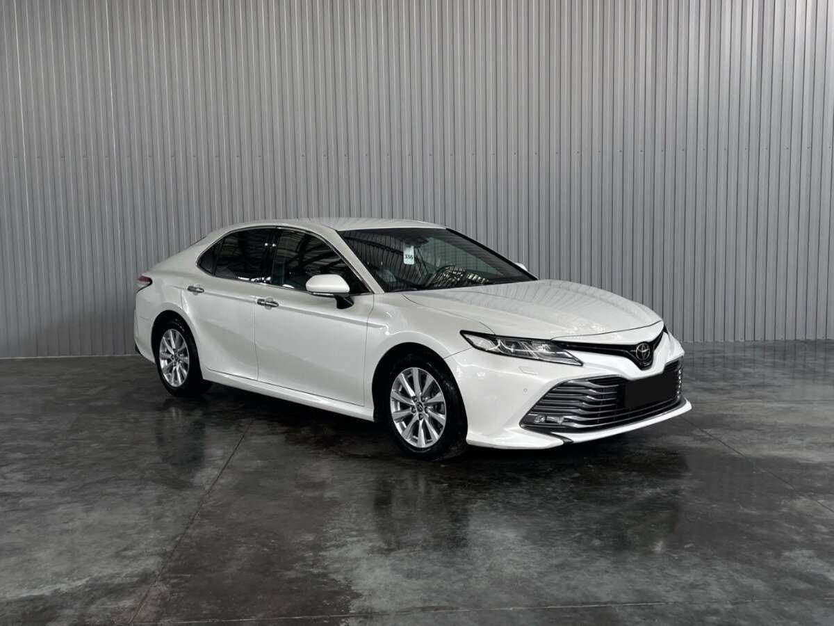 Toyota Camry 2018 года с пробегом. Фото: #2