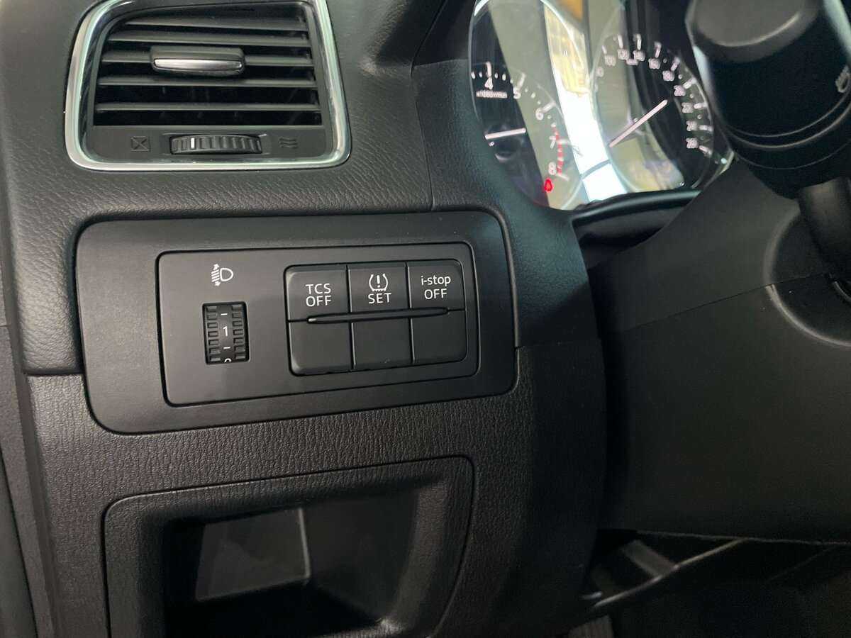 Б/У Мазда Ц-Икс-5 2015 года. Фото: #15