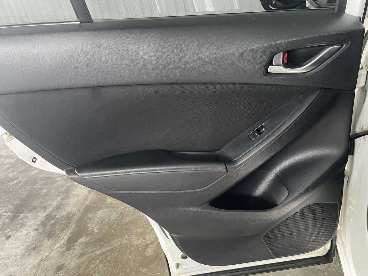 Б/У Мазда Ц-Икс-5 2016 года. Фото: #21