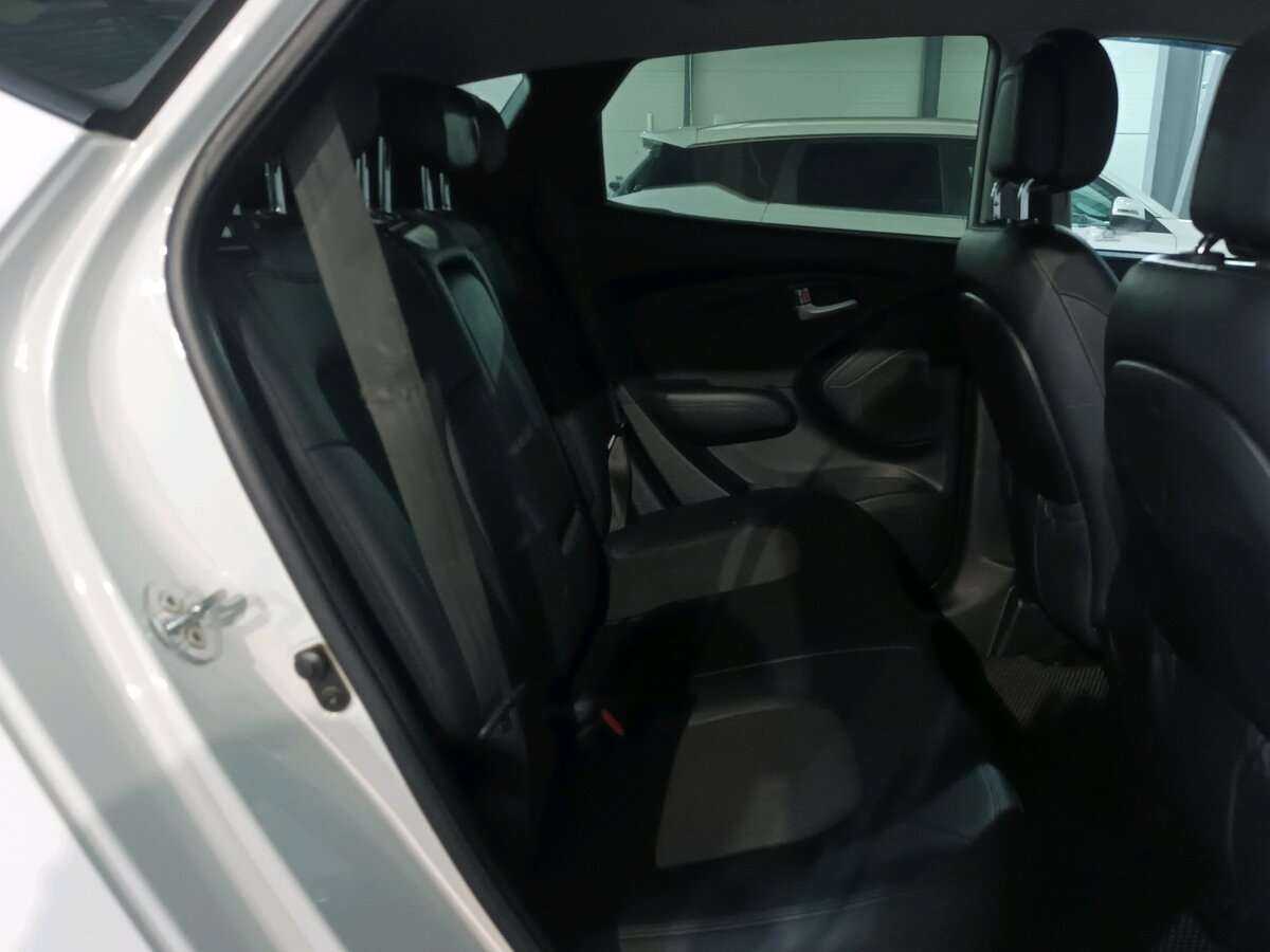Hyundai ix35 2012 года с пробегом. Фото: #11