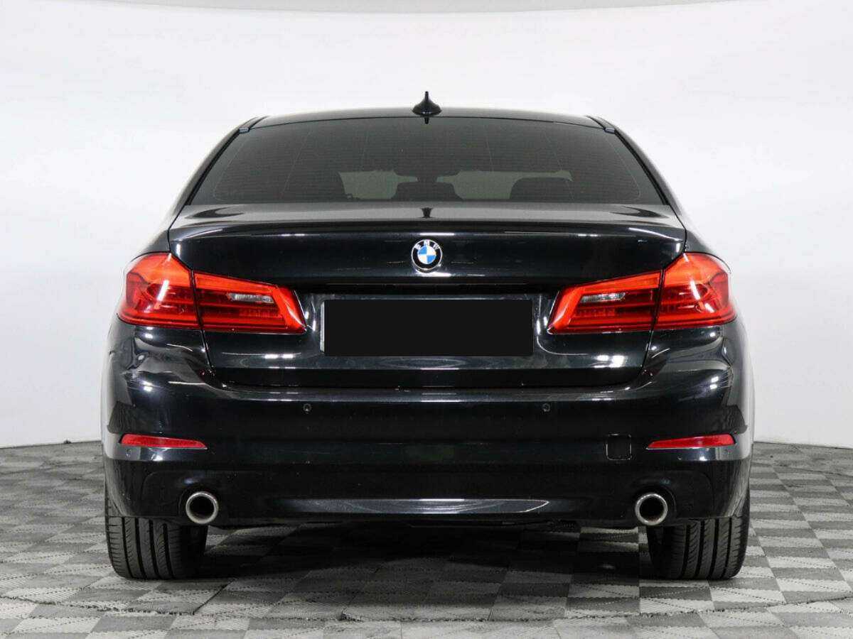 BMW 5 серии 2017 года с пробегом. Фото: #3
