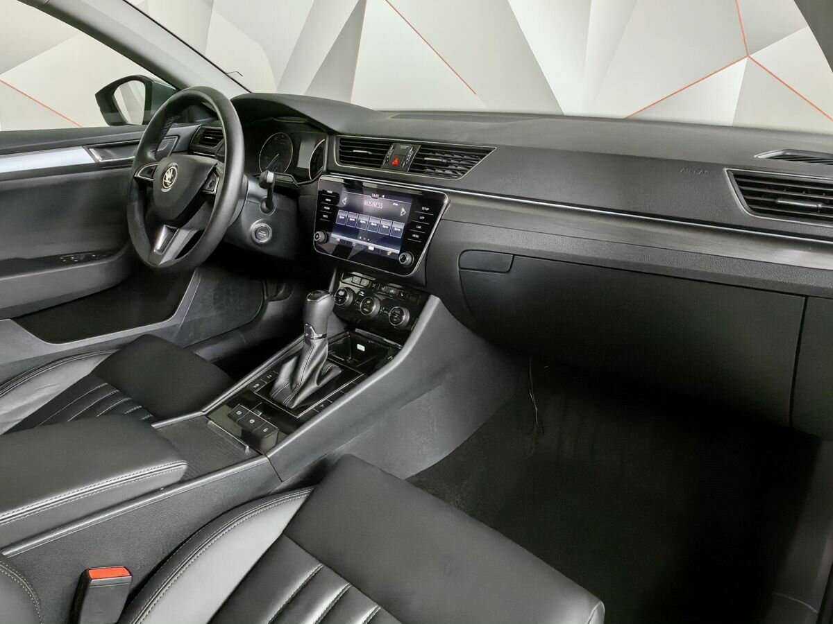 Skoda Superb 2017 года с пробегом. Фото: #8