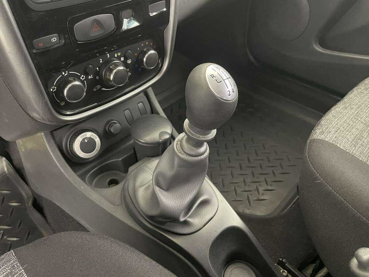 Renault Duster 2012 года с пробегом. Фото: #12