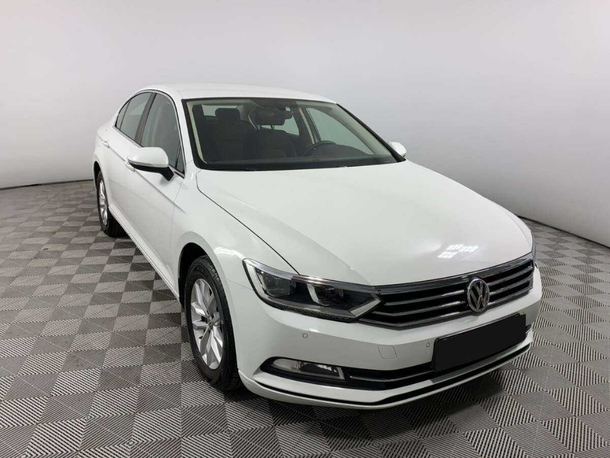 Volkswagen Passat 2019 года с пробегом. Фото: #2