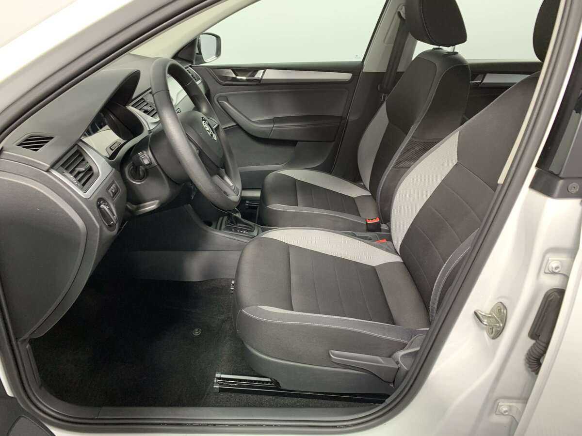 Б/У Шкода Рапид 2019 года. Фото: #12