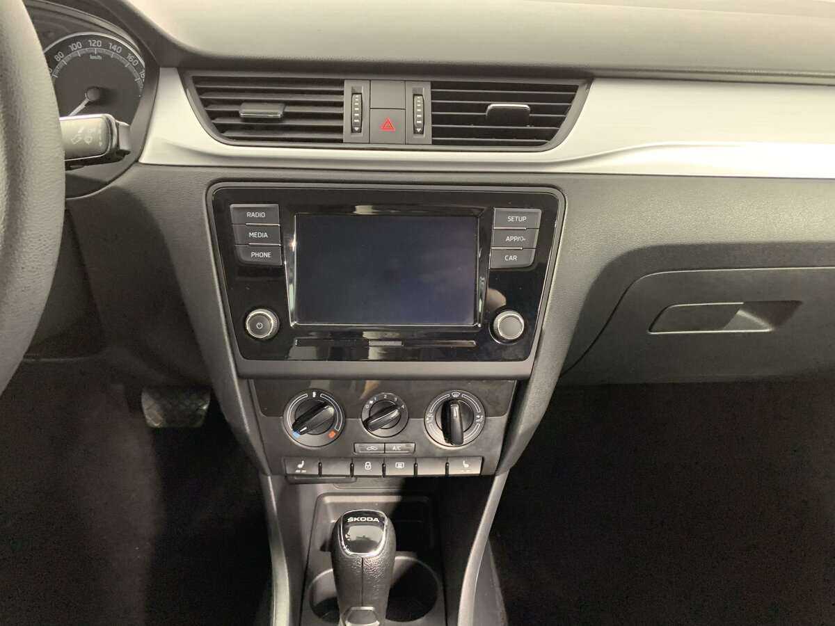 Б/У Шкода Рапид 2019 года. Фото: #12