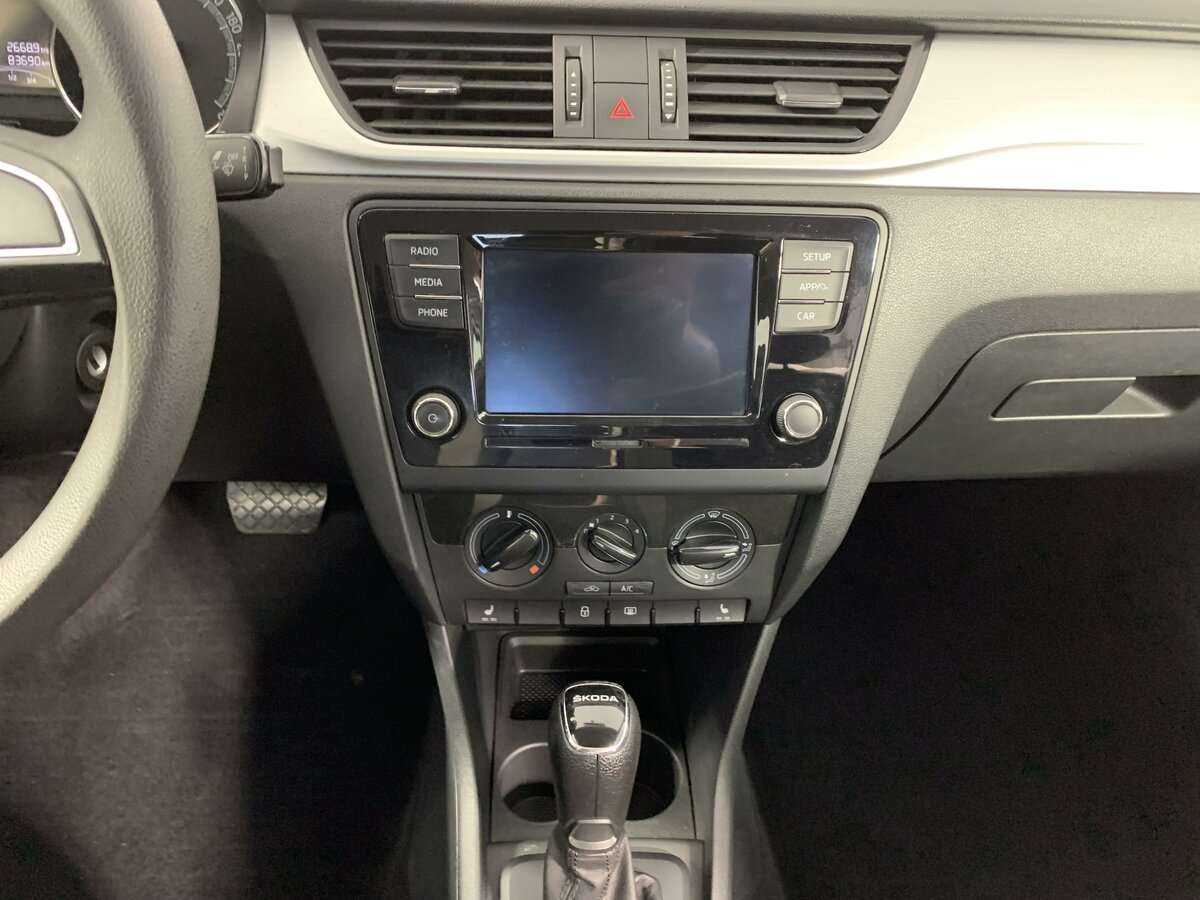 Б/У Шкода Рапид 2019 года. Фото: #12