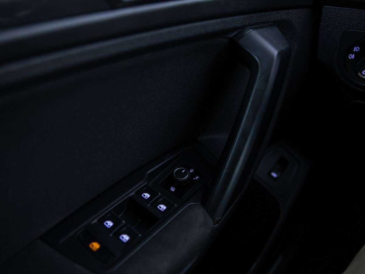 Volkswagen Tiguan 2017 года с пробегом. Фото: #11