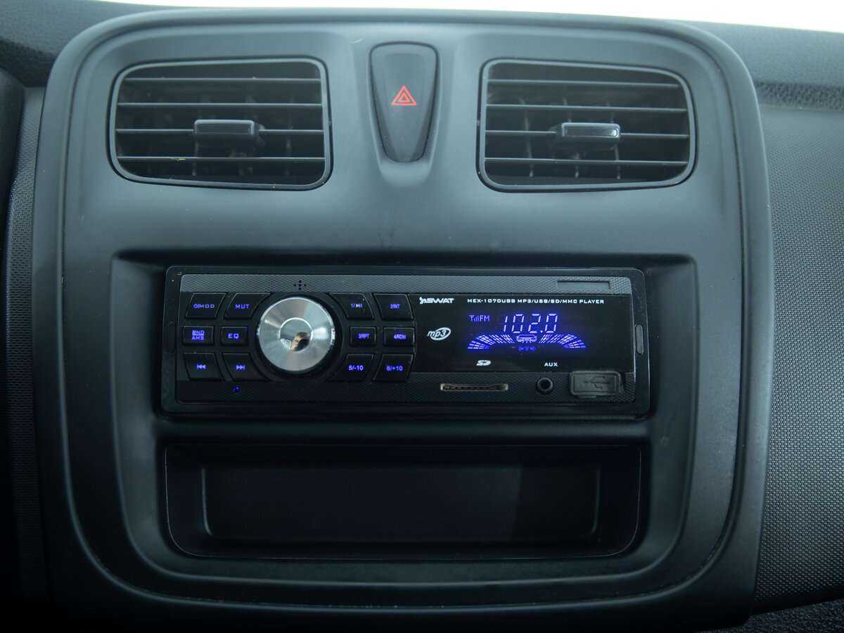 Б/У Рено Сандеро 2017 года. Фото: #11