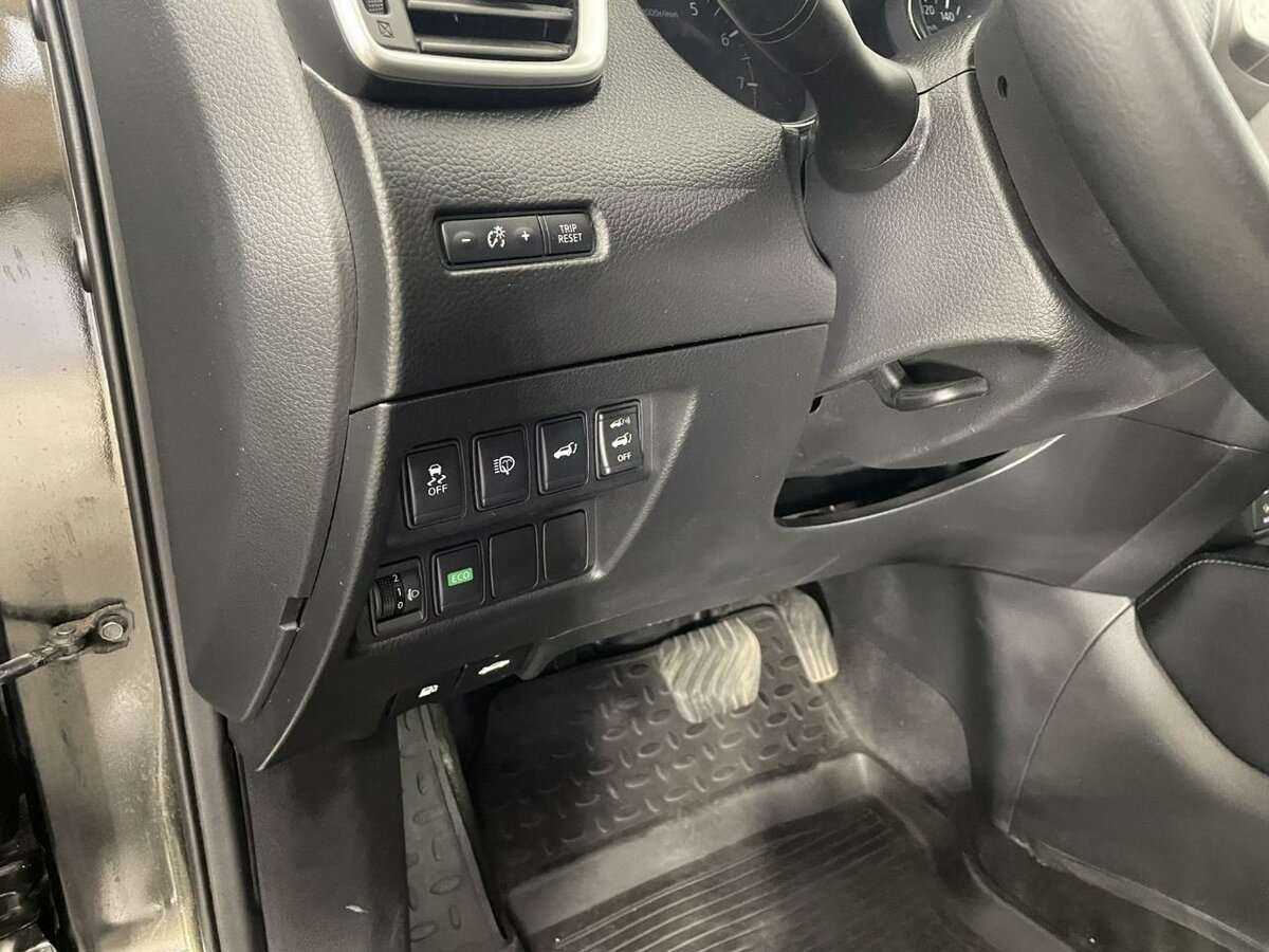 Б/У Ниссан Икс-Трейл 2015 года. Фото: #8