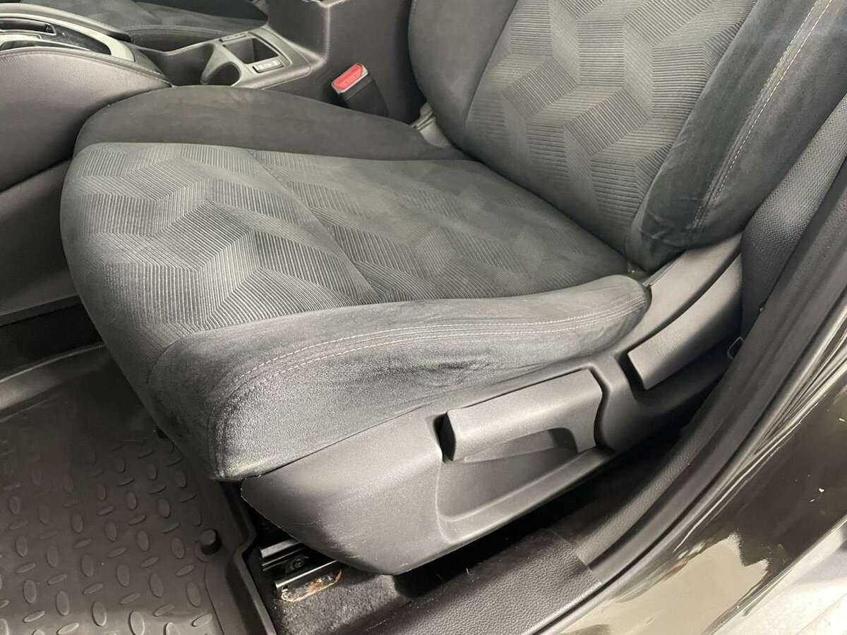 Б/У Ниссан Икс-Трейл 2015 года. Фото: #9