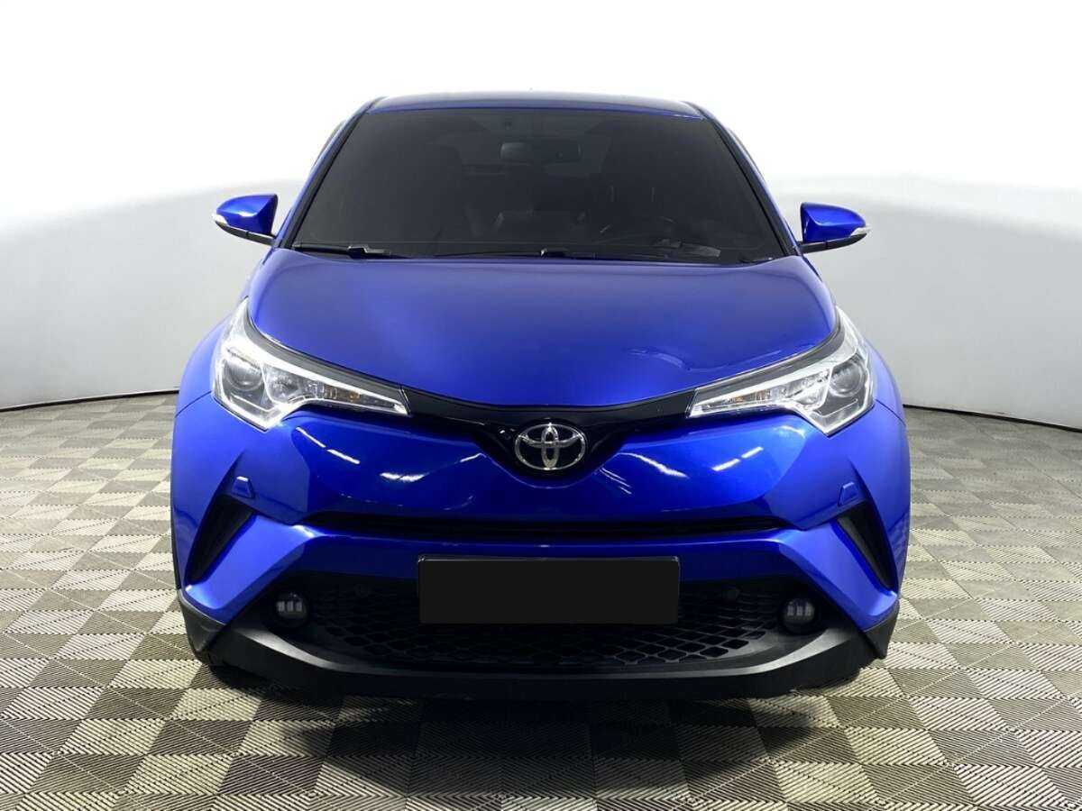 Toyota C-HR 2019 года с пробегом. Фото: #1