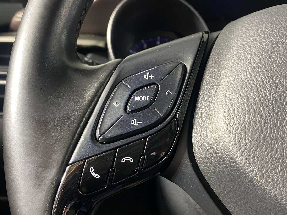Toyota C-HR 2019 года с пробегом. Фото: #10